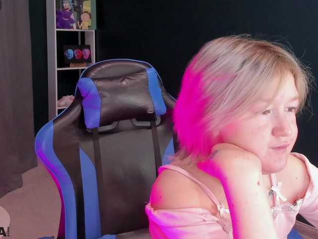MiaFerd live cam on BongaCams