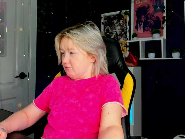 MiaFerd live cam on BongaCams