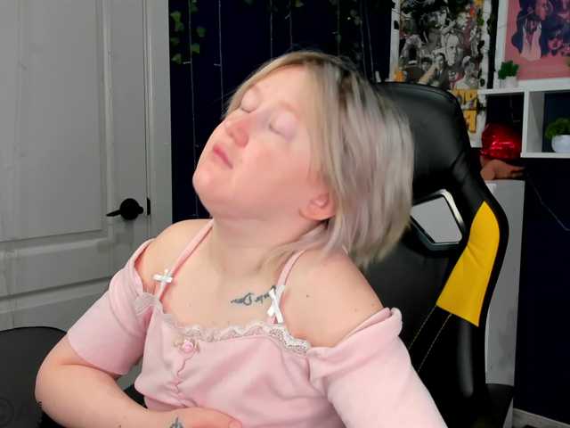 MiaFerd live cam on BongaCams