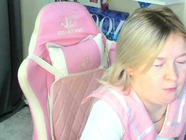 MiaFerd live cam on BongaCams