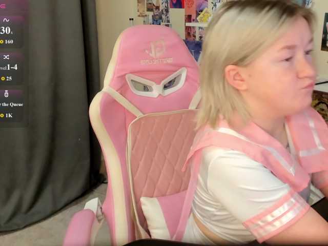 MiaFerd live cam on BongaCams