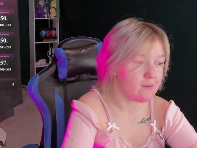 MiaFerd live cam on BongaCams
