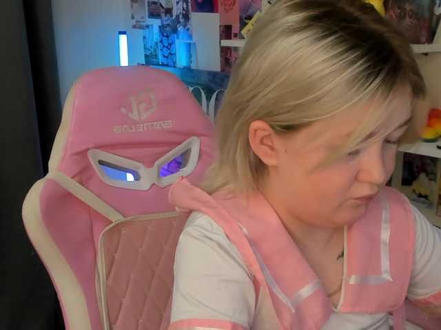 MiaFerd live cam on BongaCams