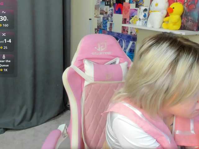 MiaFerd live cam on BongaCams