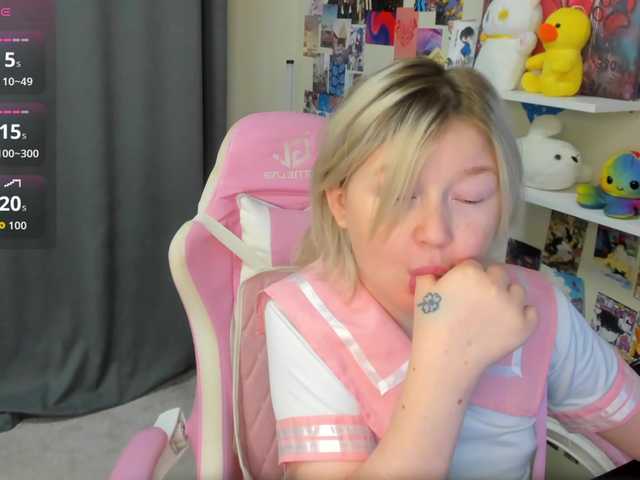 MiaFerd live cam on BongaCams