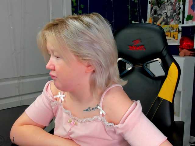 MiaFerd live cam on BongaCams