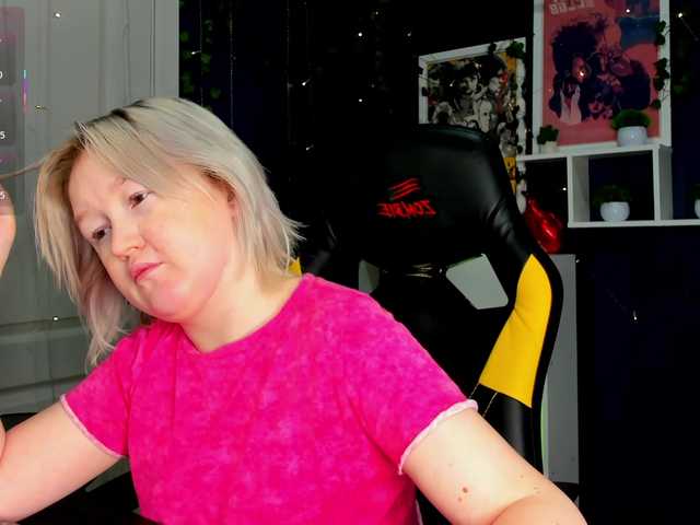 MiaFerd live cam on BongaCams