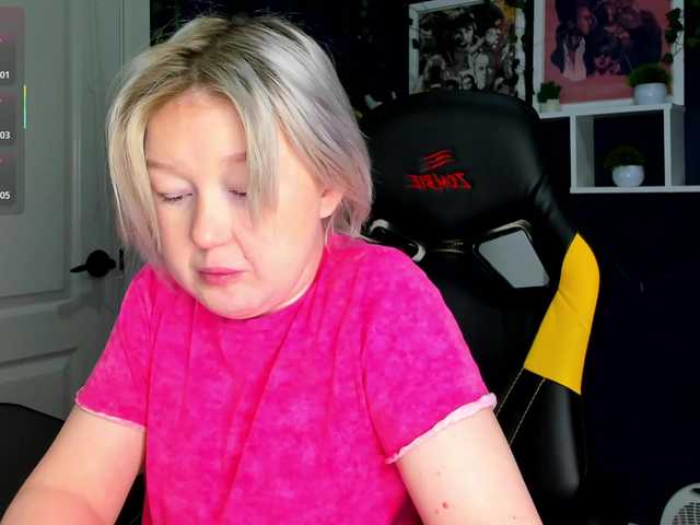 MiaFerd live cam on BongaCams
