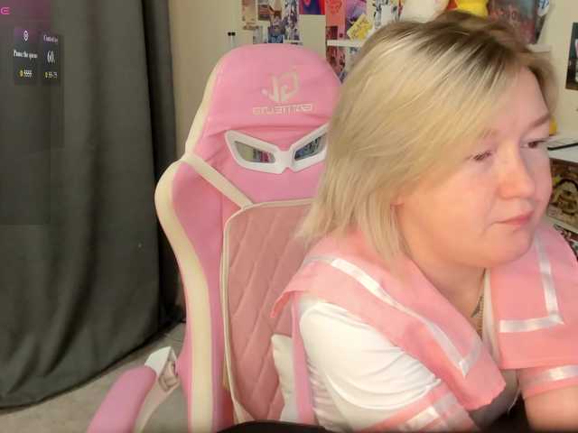 MiaFerd live cam on BongaCams