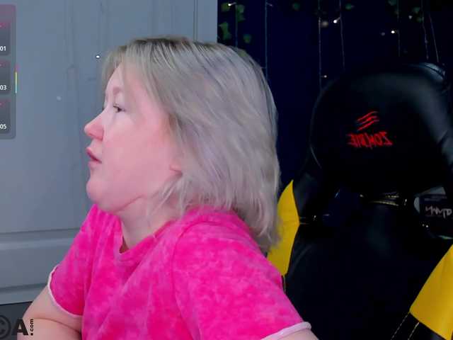 MiaFerd live cam on BongaCams