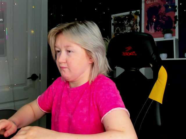 MiaFerd live cam on BongaCams