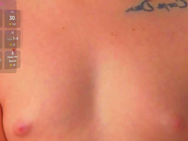 MiaFerd live cam on BongaCams