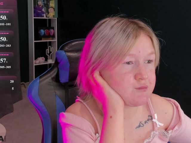 MiaFerd live cam on BongaCams
