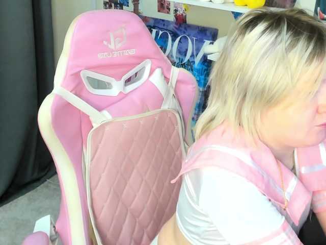 MiaFerd live cam on BongaCams