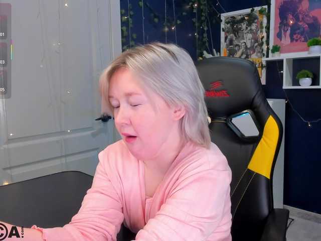 MiaFerd live cam on BongaCams