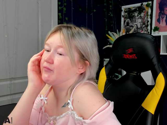 MiaFerd live cam on BongaCams