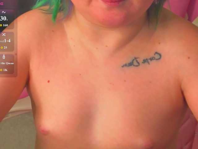 MiaFerd live cam on BongaCams