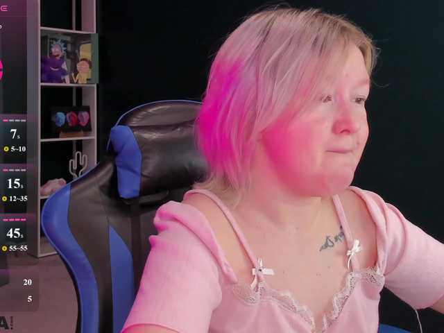 MiaFerd live cam on BongaCams