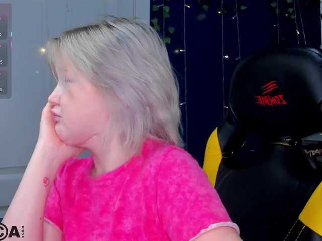 MiaFerd live cam on BongaCams