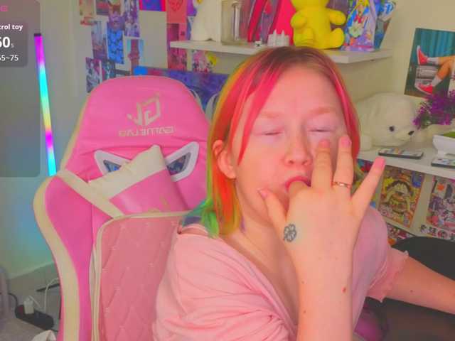 MiaFerd live cam on BongaCams