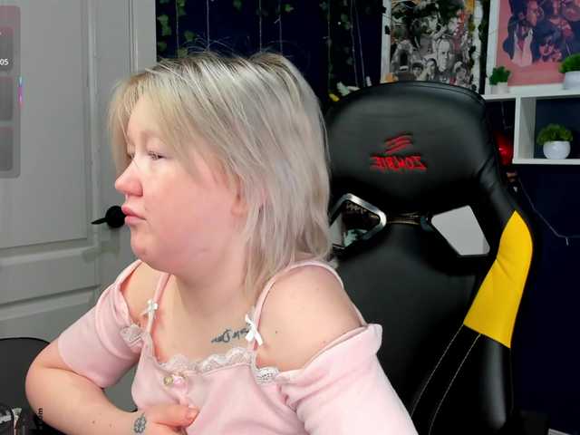 MiaFerd live cam on BongaCams