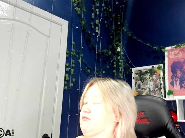 MiaFerd live cam on BongaCams