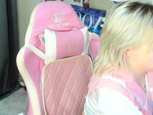 MiaFerd live cam on BongaCams