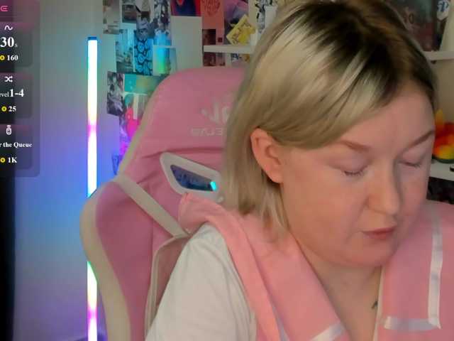 MiaFerd live cam on BongaCams