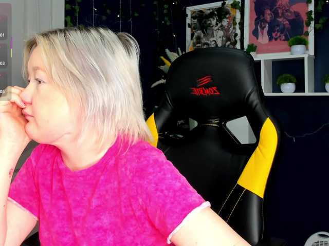 MiaFerd live cam on BongaCams