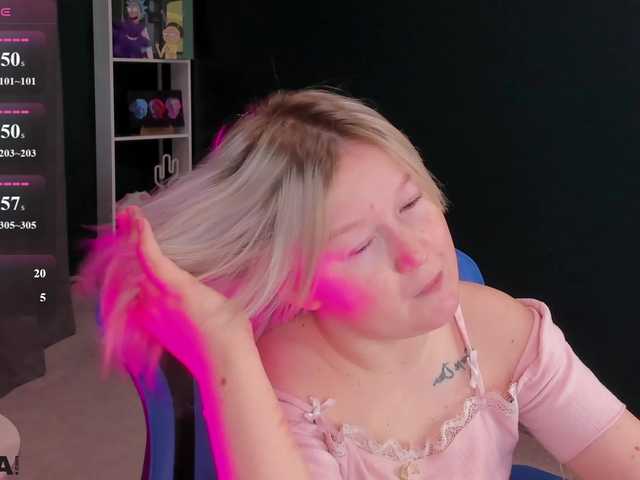 MiaFerd live cam on BongaCams