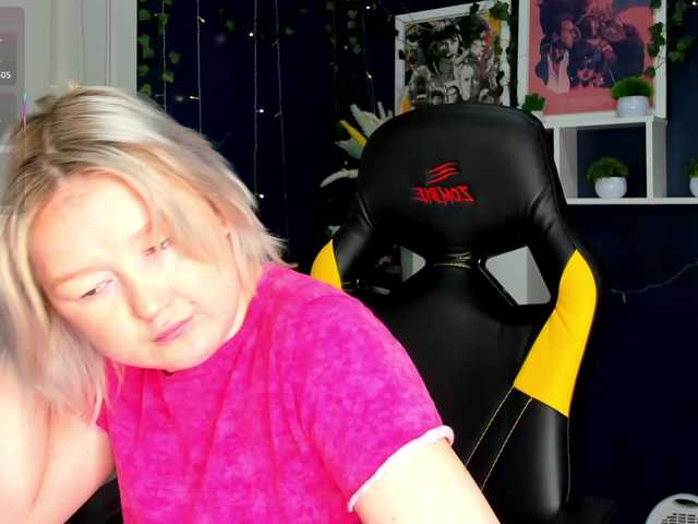 MiaFerd live cam on BongaCams