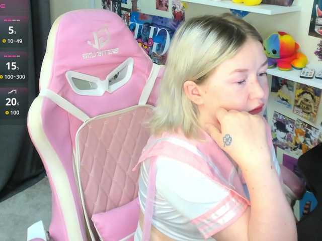 MiaFerd live cam on BongaCams