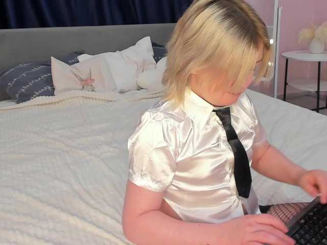 MiaFerd live cam on BongaCams
