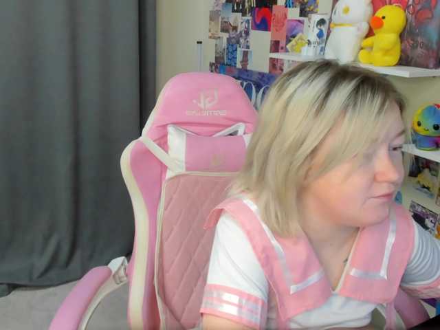 MiaFerd live cam on BongaCams