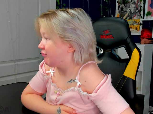 MiaFerd live cam on BongaCams