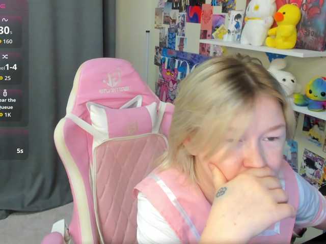 MiaFerd live cam on BongaCams
