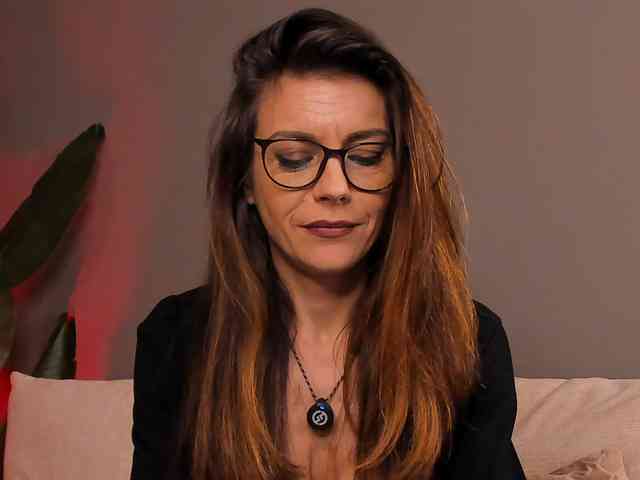 ElisBelle webcam