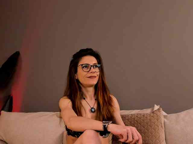 ElisBelle webcam