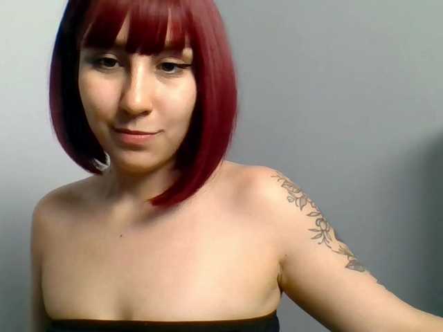 ZaraHot live cam on BongaCams