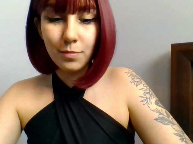 ZaraHot live cam on BongaCams