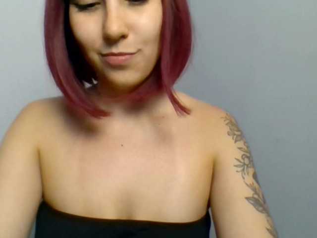 ZaraHot live cam on BongaCams