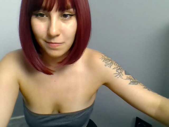 ZaraHot live cam on BongaCams