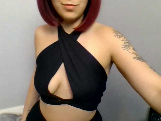 ZaraHot live cam on BongaCams
