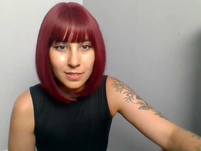 ZaraHot live cam on BongaCams