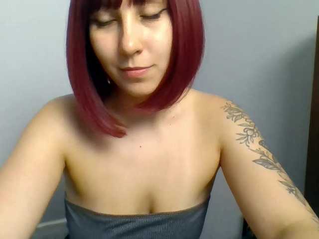 ZaraHot live cam on BongaCams