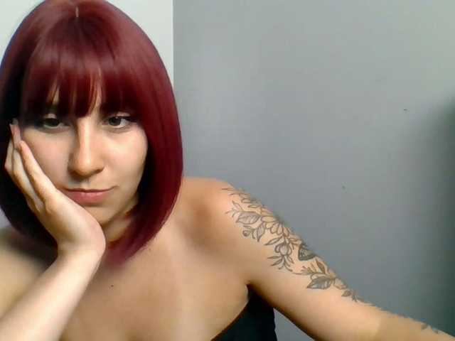ZaraHot live cam on BongaCams