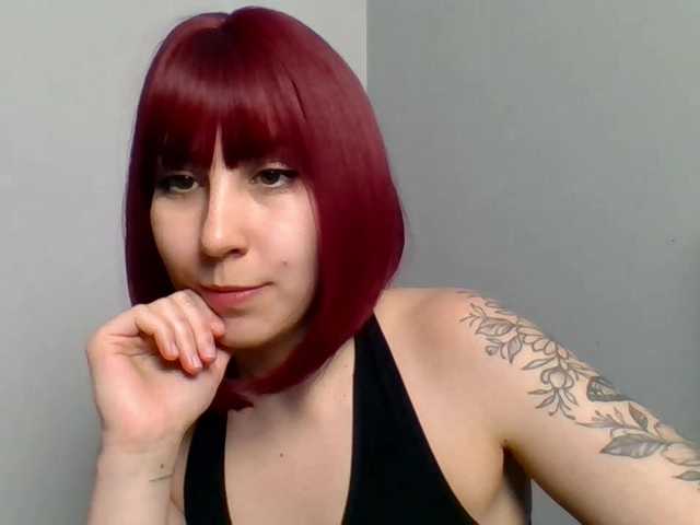 ZaraHot's BongaCams show and profile