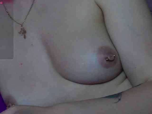 LeslieShhh webcam