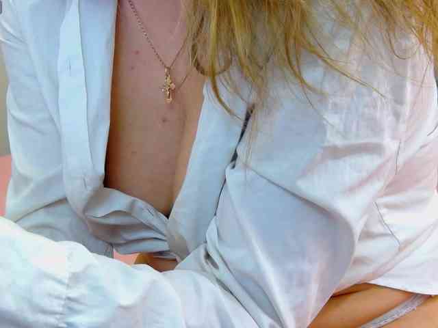 LeslieShhh webcam