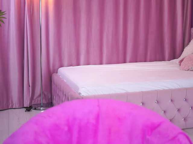 AnnSoleil live cam on BongaCams